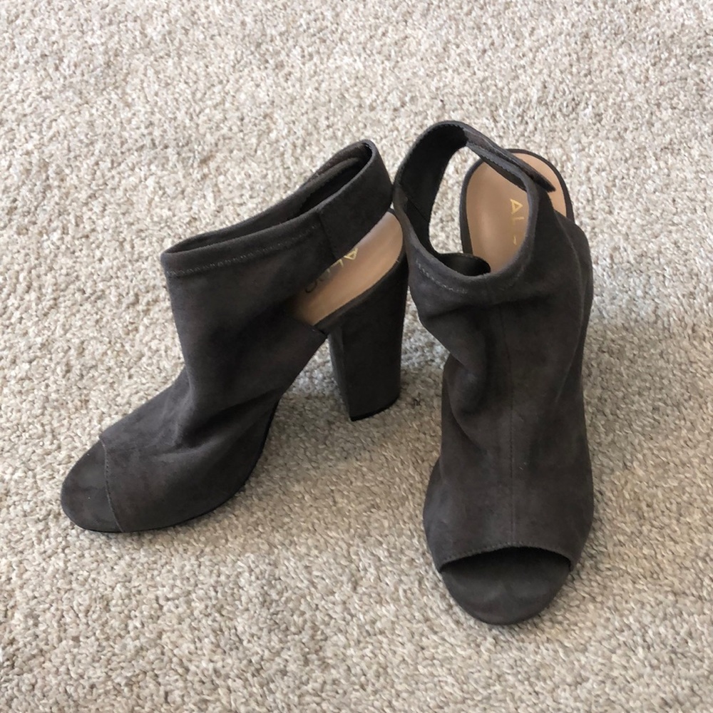 Aldo gray suede shoes